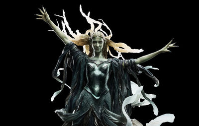 Galadriel, Dark Queen Statue