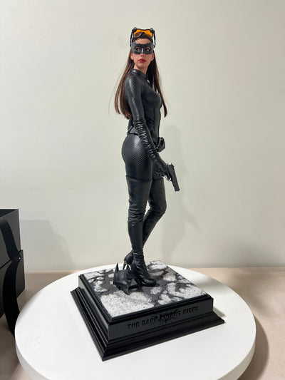 Catwoman Selina Kyle 1/3 Hyperreal Statue - REPAIRED