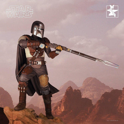 Mandalorian 1/6 Scale Premium Statue