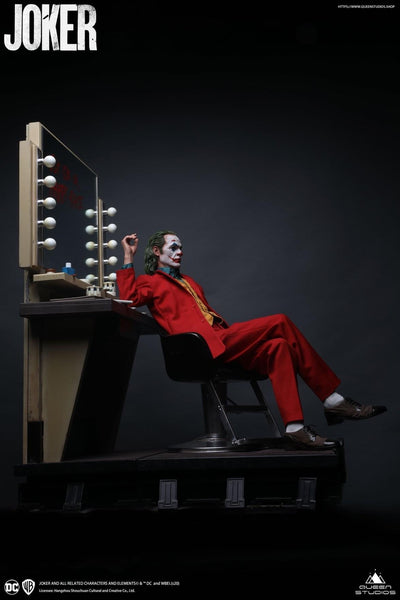 The Joker (2019) PREMIUM 1:3 Scale Statue