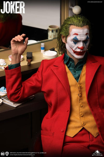 The Joker (2019) DELUXE 1:3 Scale Statue