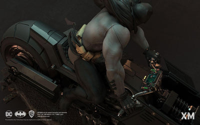 Batman - White Knight (Batcycle Edition) 1/4 Scale Statue