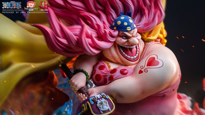 One Piece - Big Mom Statue