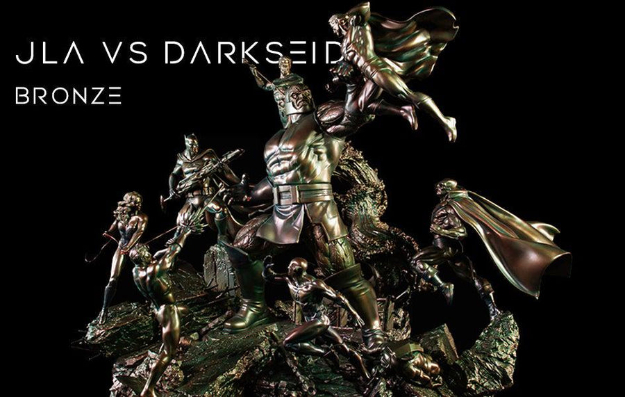 JLA Vs Darkseid Version B (Bronze)