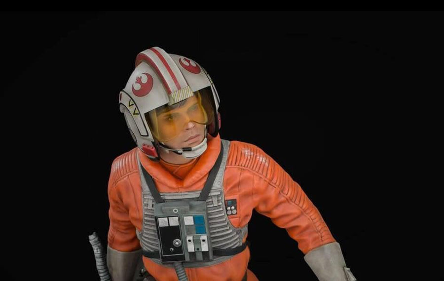 Luke Skywalker BATTLE ON HOTH Statue