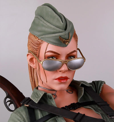 Honey Trap - LUCKY 1:4 Scale Statue by Gentle Giant