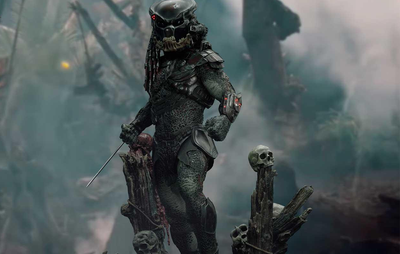 Berserker Predator 1/3 Scale Statue