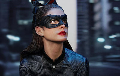 Catwoman (Anne Hathaway) on Batpod 1/6 Scale Statue