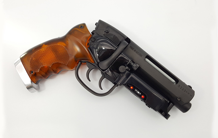Blade Runner 2049 - Deckard's Hero (Elite) Blaster Replica