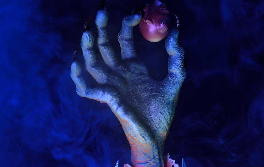 Bersek - Hand of God Statue