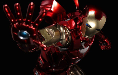 Marvel Fighting Armor - Iron Man Figure