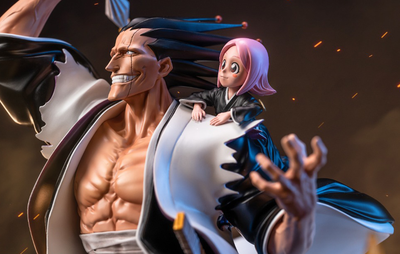 Zaraki Kenpachi and Kusajishi Yachiru Statue