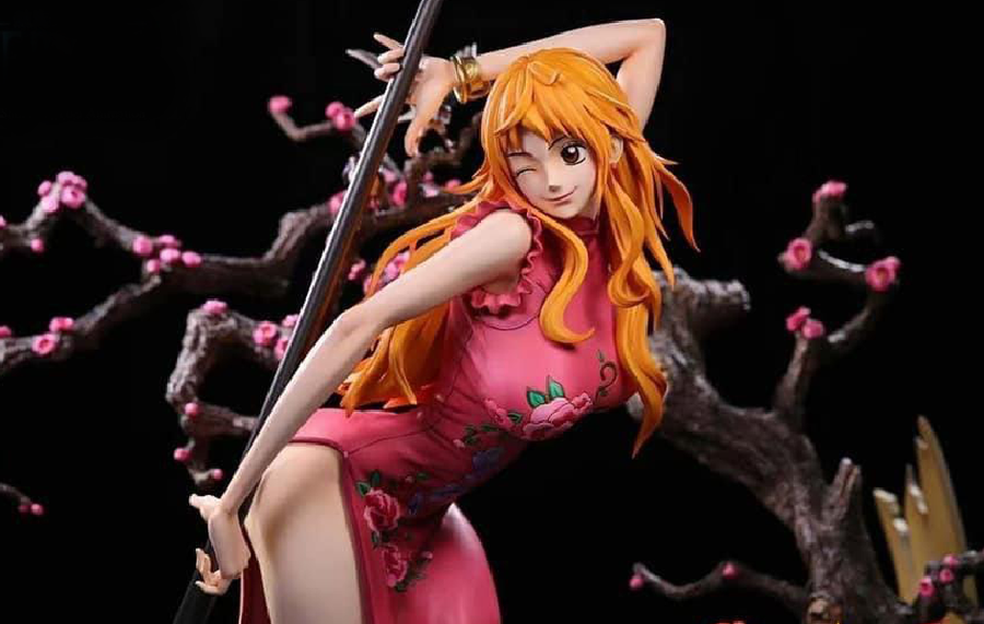 One Piece Nami Statue