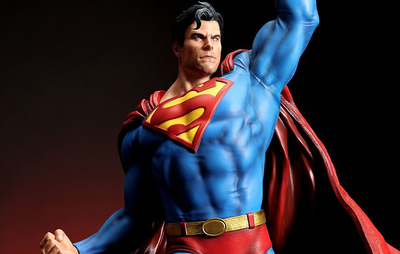 Classic Superman (Version A) 1/4 Scale Statue