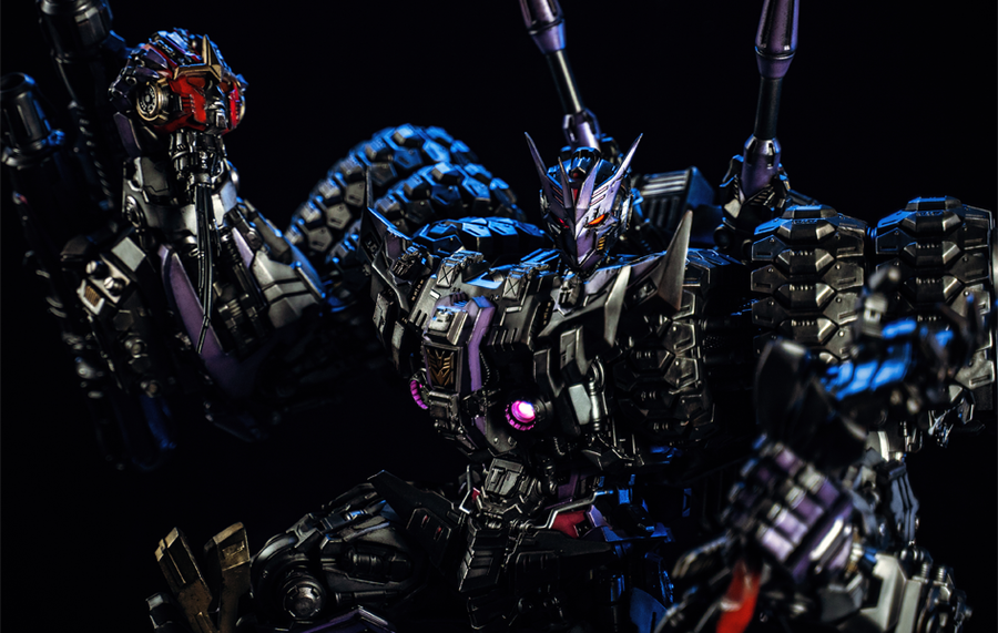 Transformers - Tarn Statue