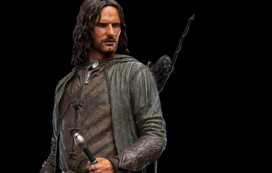 Aragorn Hunter Of The Plains Statue