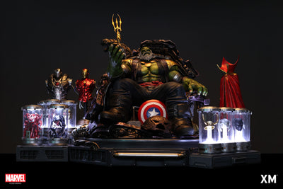 Maestro (Version B) 1/4 Scale Statue