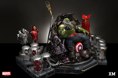 Maestro (Version B) 1/4 Scale Statue