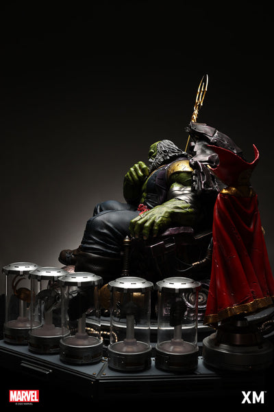 Maestro (Version B) 1/4 Scale Statue