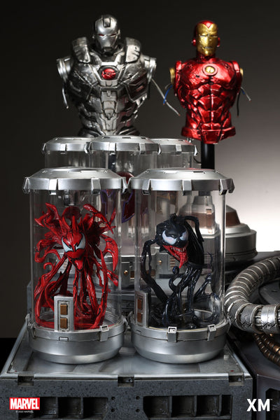 Maestro (Version B) 1/4 Scale Statue