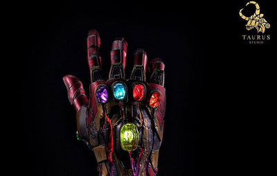 Taurus Studio 1:1 Scale Battle Damage Nano Gauntlet
