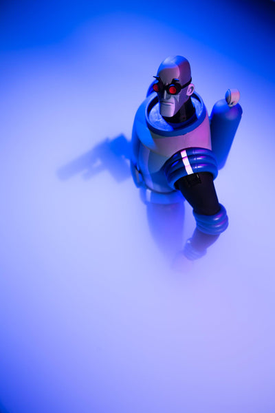 Mr. Freeze 1/6 Scale Figure BTAS - MONDO