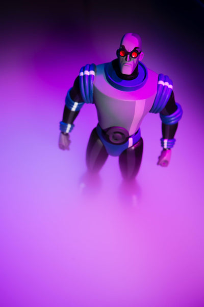 Mr. Freeze 1/6 Scale Figure BTAS - MONDO