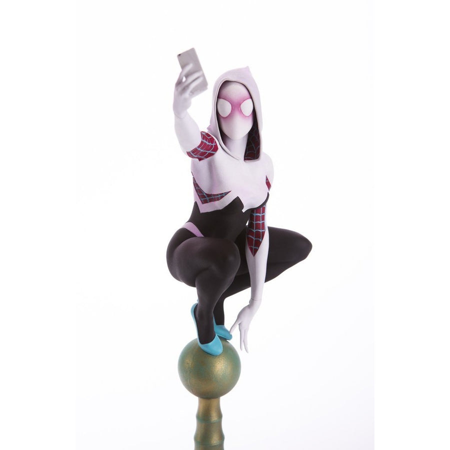 Spider-Gwen Statue