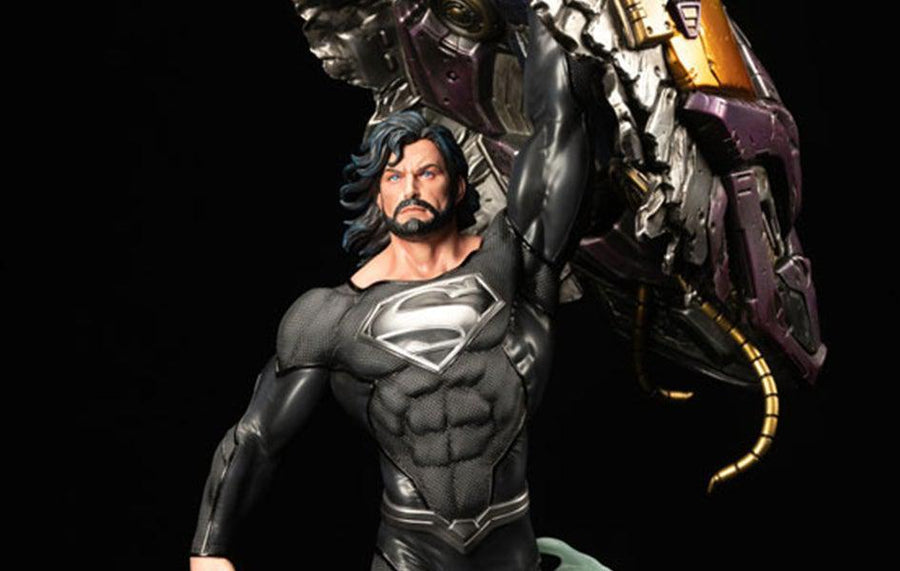 Recovery Suit Superman 1/6 Scale Statue