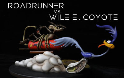 Wile E. Coyote & Roadrunner Statue