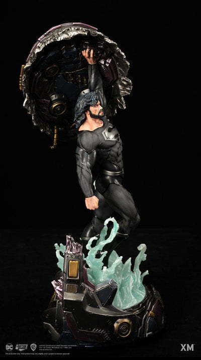 Recovery Suit Superman 1/6 Scale Statue