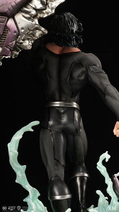Recovery Suit Superman 1/6 Scale Statue