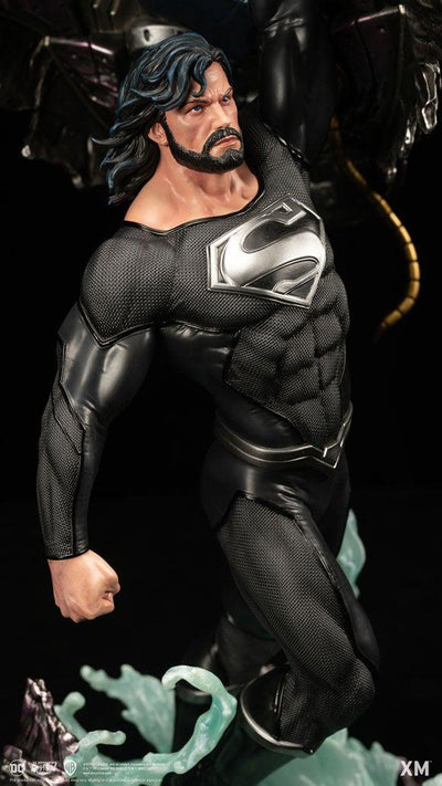 Recovery Suit Superman 1/6 Scale Statue