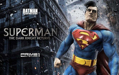 Museum Masterline Batman - The Dark Knight Returns (Comics) Superman DELUXE