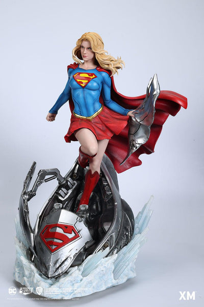 Supergirl 1/4 Scale Statue