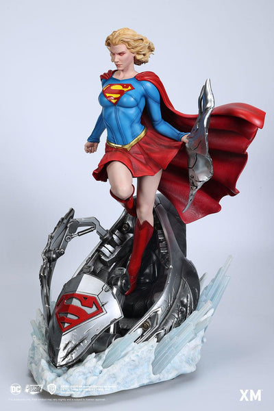 Supergirl 1/4 Scale Statue
