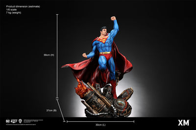 Classic Superman 1/6 Scale Statue