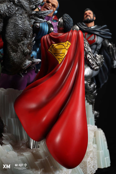 Superman - Justice by David Finch (Color Version) 1/6 Scale Diorama