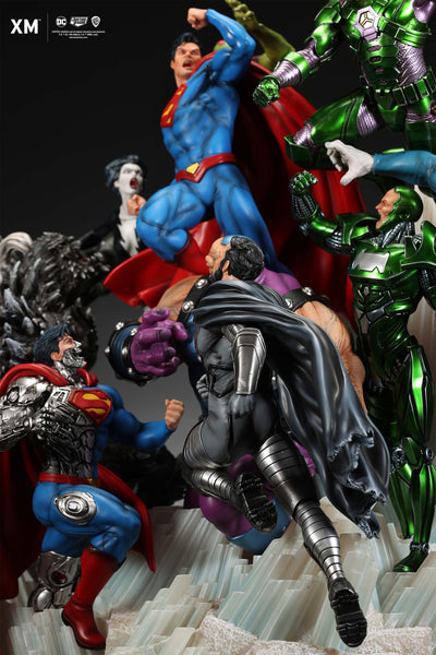 Superman - Justice by David Finch (Color Version) 1/6 Scale Diorama
