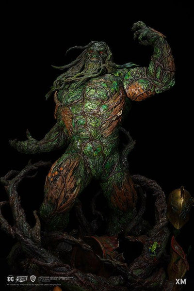 Swamp Thing 1/4 Scale Premium Statue
