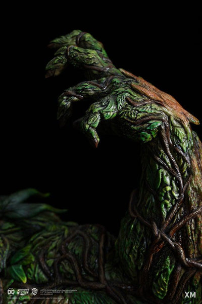 Swamp Thing 1/4 Scale Premium Statue