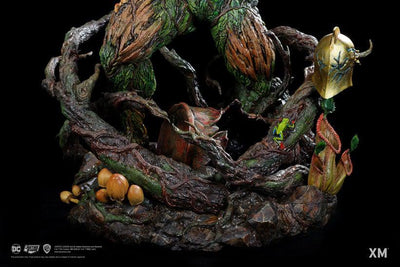 Swamp Thing 1/4 Scale Premium Statue