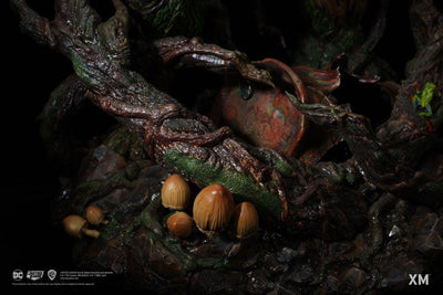 Swamp Thing 1/4 Scale Premium Statue