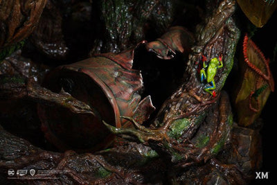 Swamp Thing 1/4 Scale Premium Statue