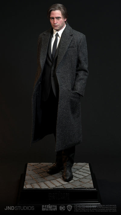 Bruce Wayne (Robert Pattinson) 1/3 Scale Statue