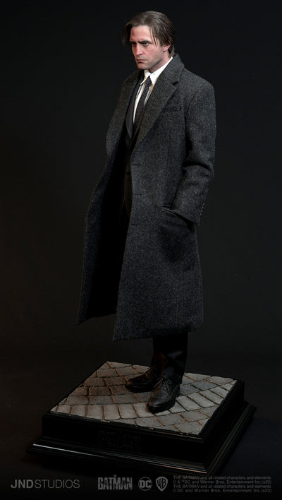 Bruce Wayne (Robert Pattinson) 1/3 Scale Statue