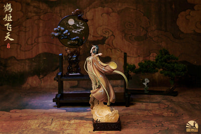 Flying Princess Crane Regular Version Statue