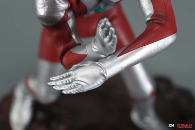 Ultraman (C Type) 30cm Spacium Beam Statue