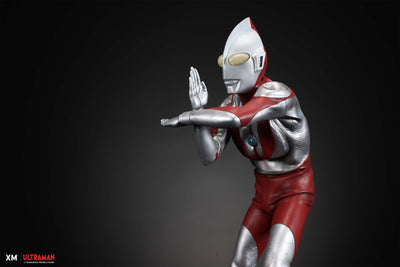 Ultraman (C Type) 30cm Spacium Beam Statue