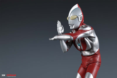 Ultraman (C Type) 30cm Spacium Beam Statue